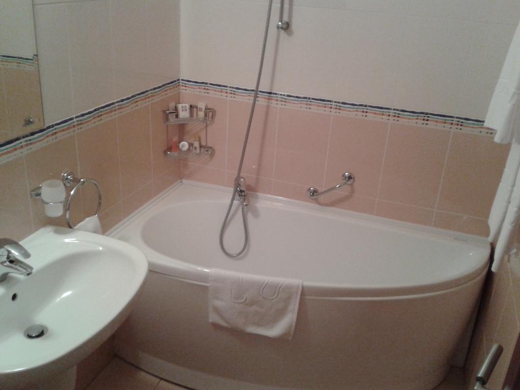 Hotel Perperikon Κάρτζαλι Δωμάτιο φωτογραφία